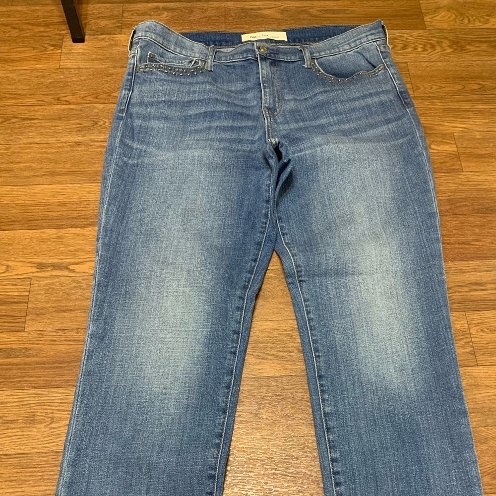 Women’s Gap jeans
